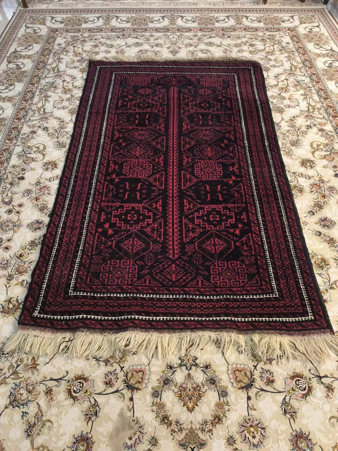 فرش قرمز دست بافت|فرش|مشهد, احمدآباد|دیوار