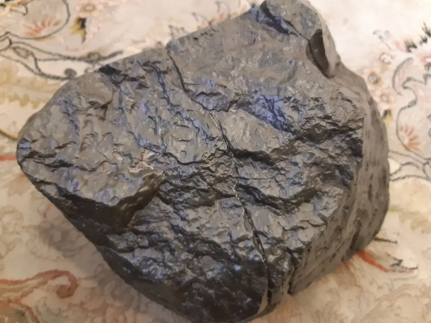 شهاب سنگ|کلکسیون اشیاء عتیقه|رشت, دروازه لاکان|دیوار