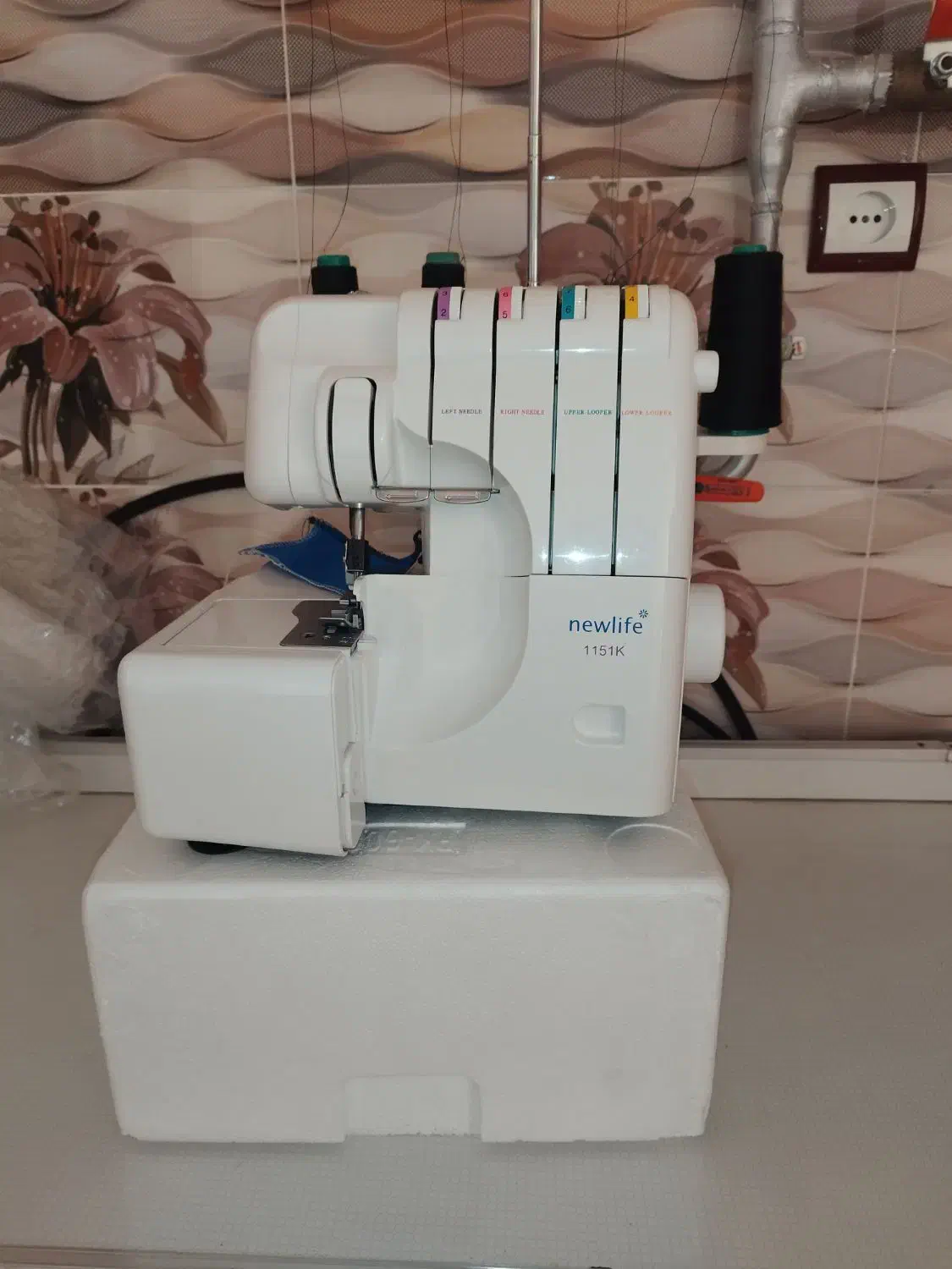 2  تا نیولایف برابر آکبند|چرخ خیاطی و ریسندگی|ارومیه, |دیوار