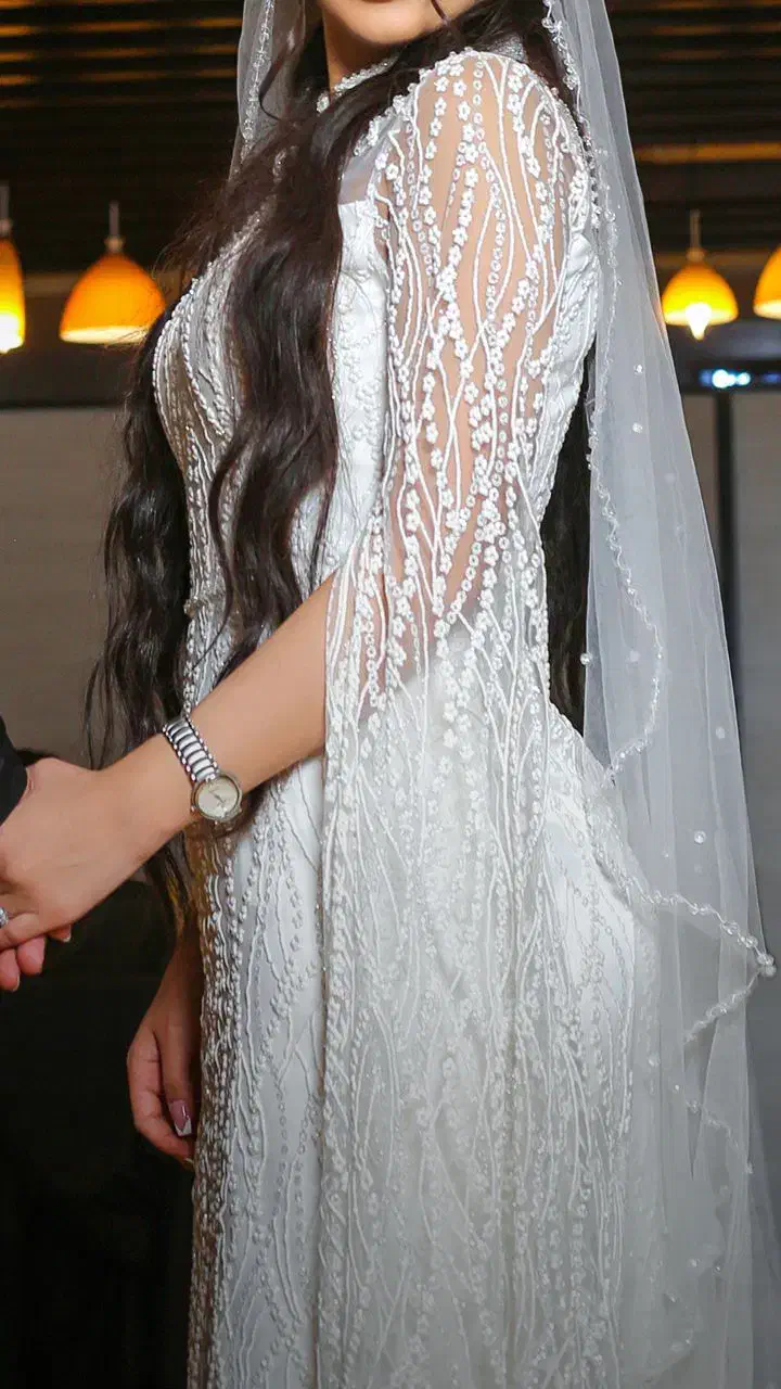 لباس عقد عروسی نامزدی|لباس|شیراز, بعثت|دیوار