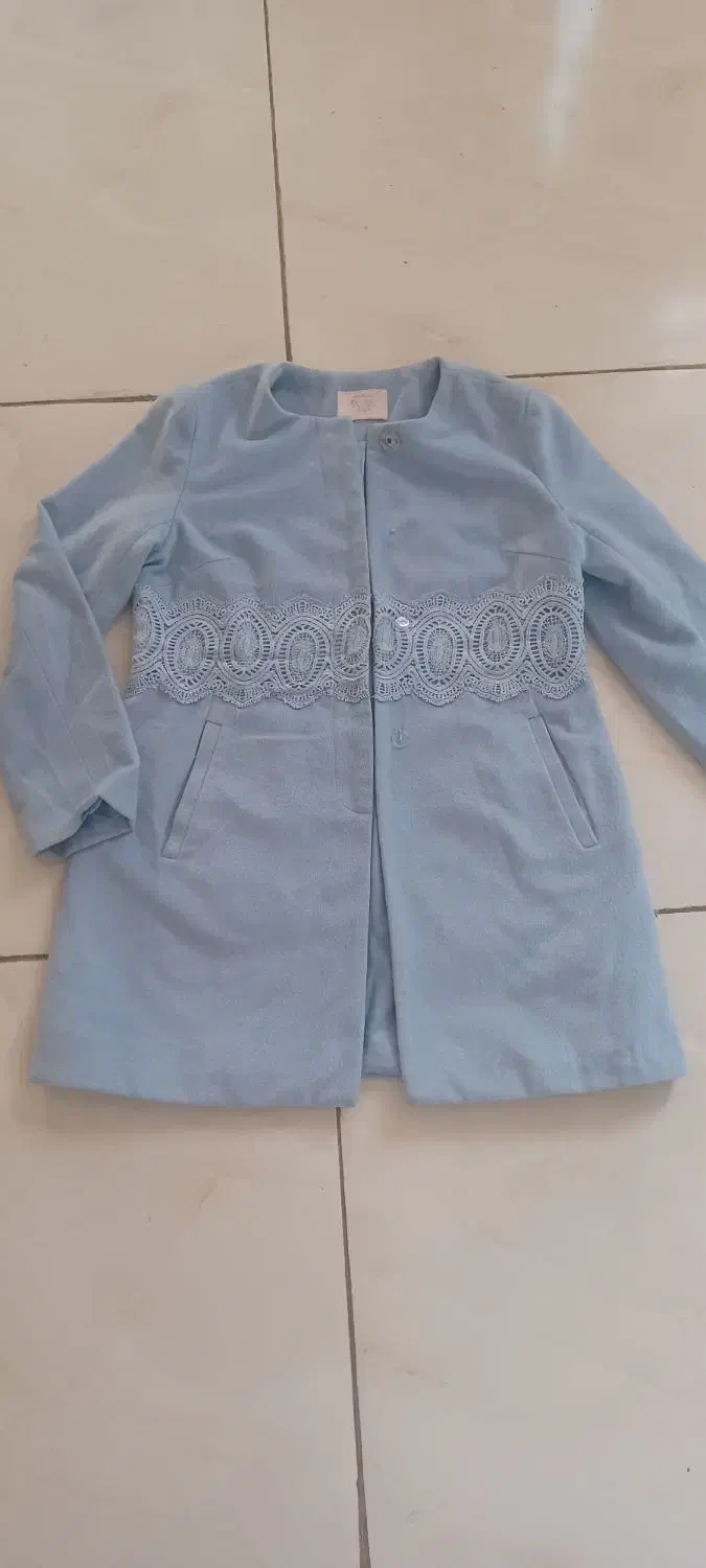 تعدادی لباس|لباس|مشکین‌دشت, |دیوار