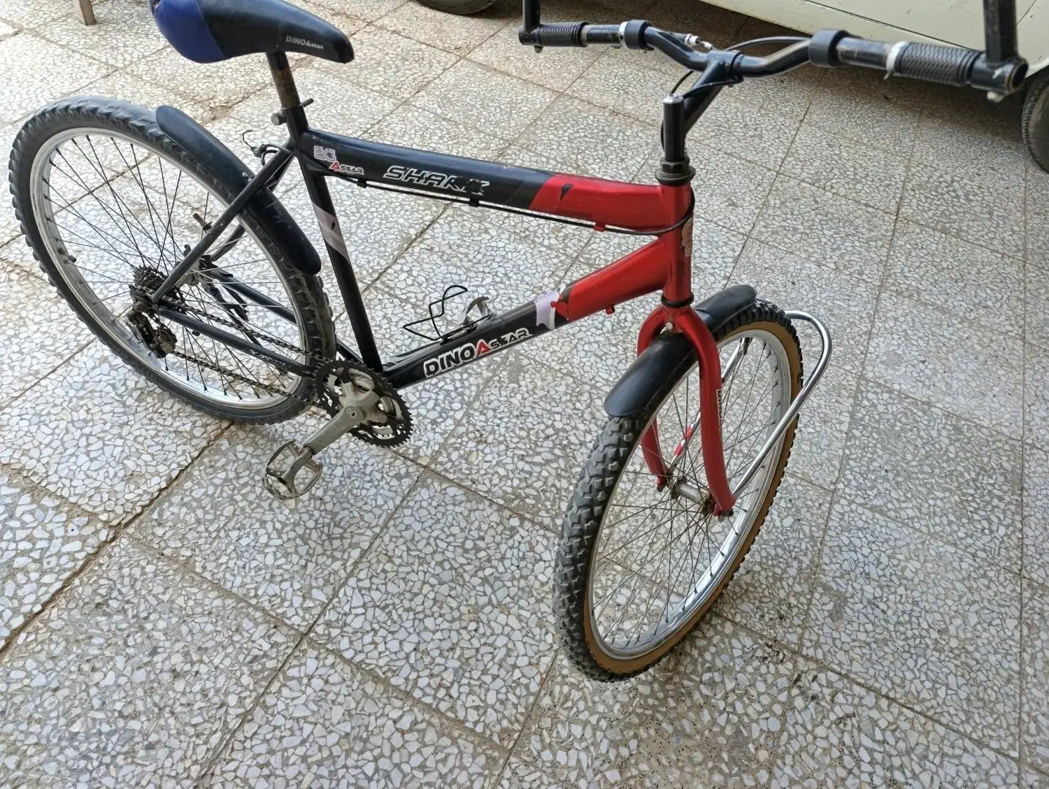 دوچرخه ۲۶|دوچرخه، اسکیت، اسکوتر|نیمروز, |دیوار