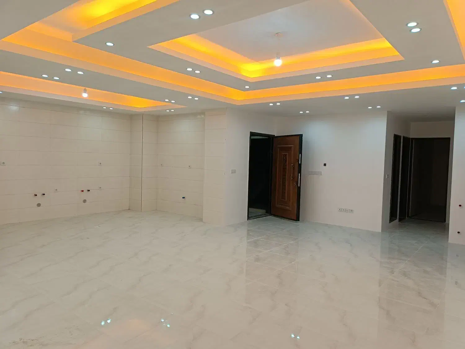 آپارتمان کلید نخورده / جنوبی / شهرک راه‌آهن|فروش آپارتمان|میانه, |دیوار