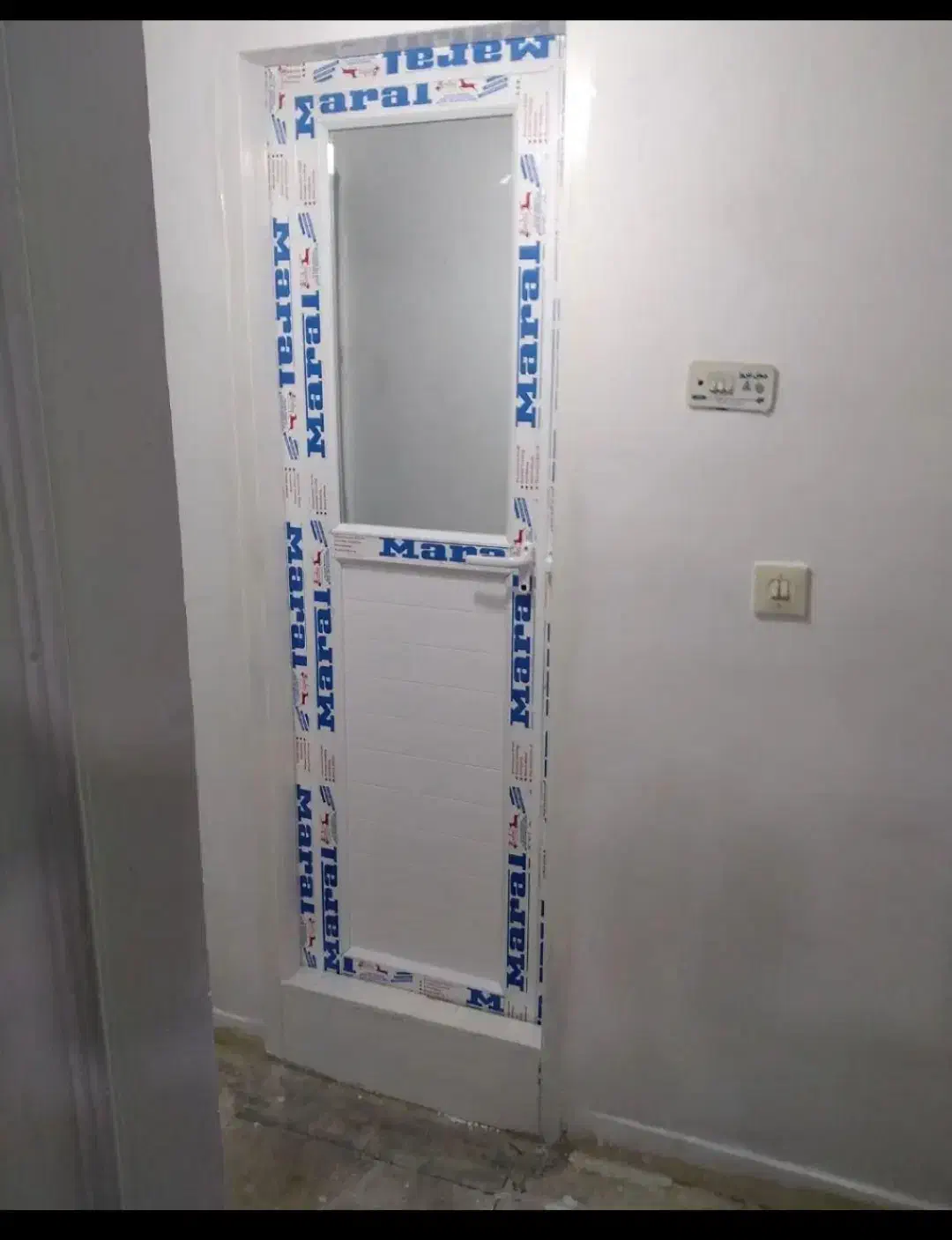 انواع درب پی وی سی سرویس|مصالح و تجهیزات ساختمان|بانه, |دیوار