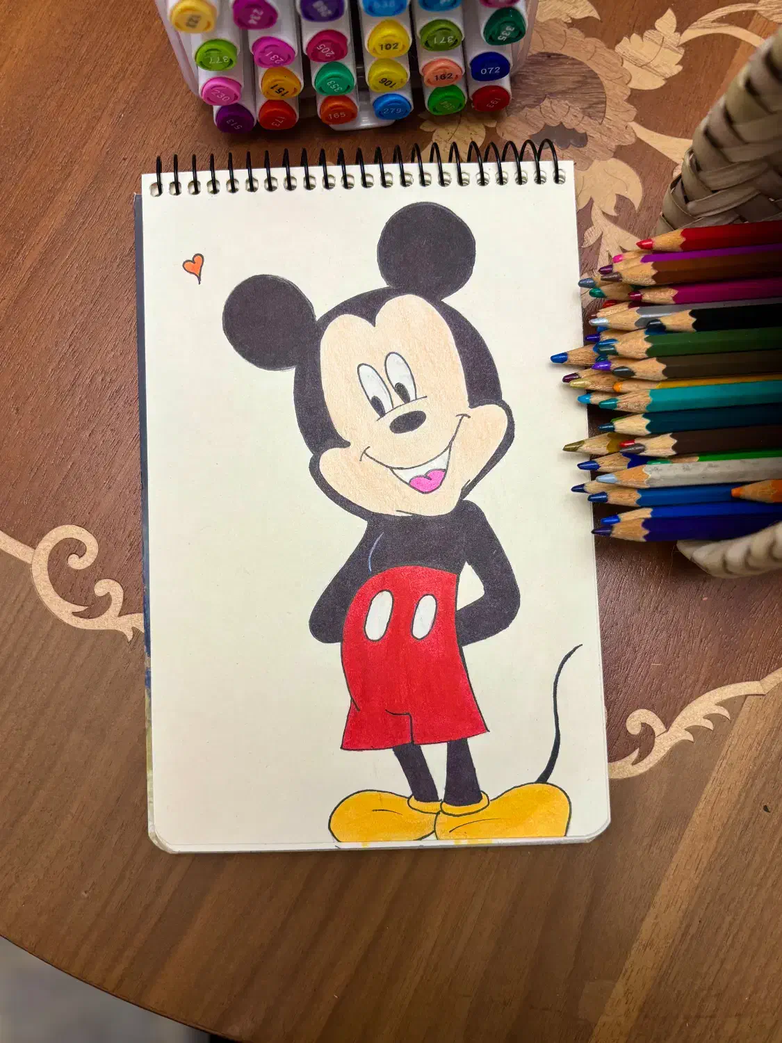 مربی نقاشی آموزش هنر های تجسمی|خدمات آموزشی|رشت, گلسار|دیوار