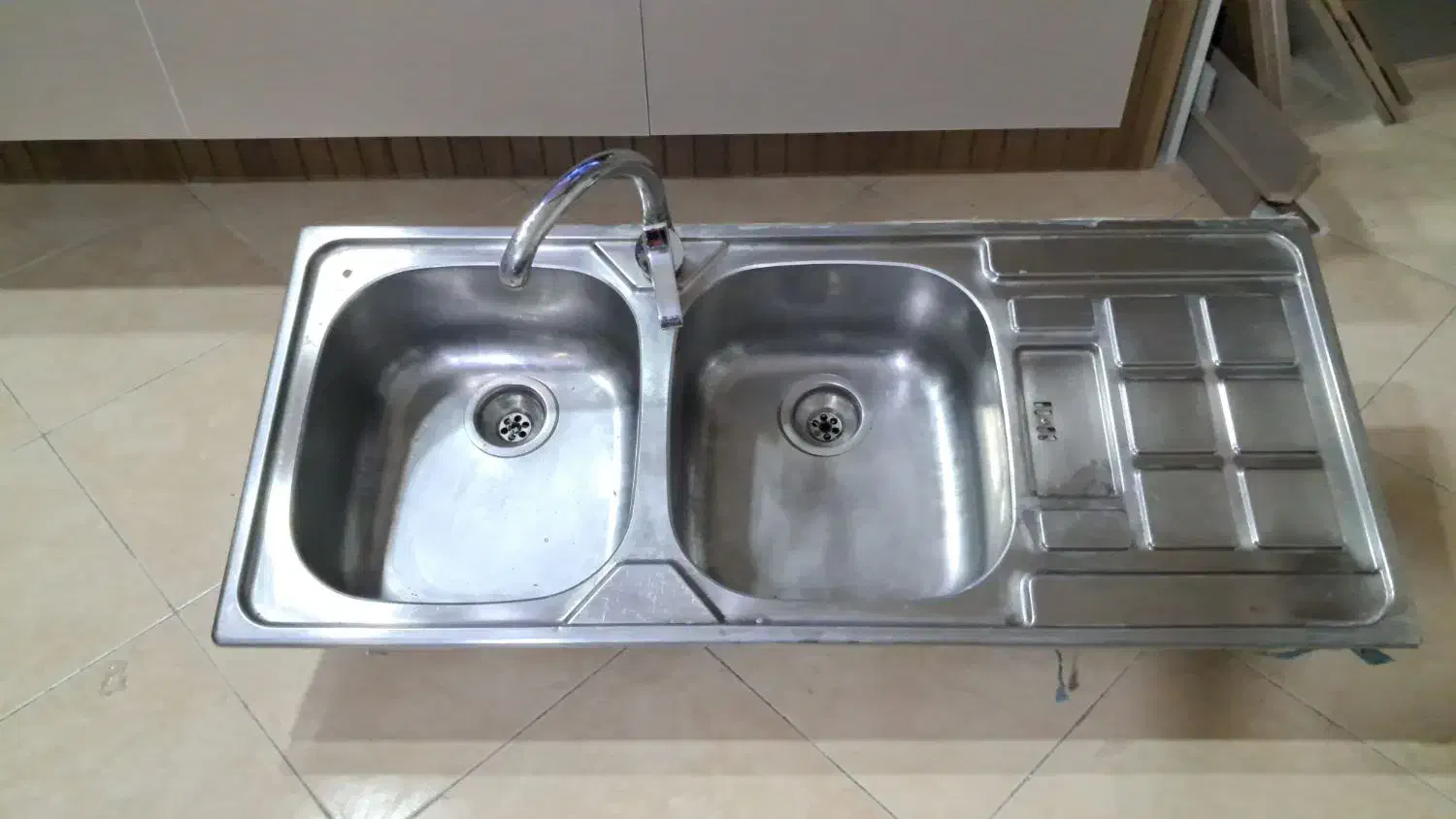 فروش سینک و شیر و آبچکان|آبچکان و نظمدهنده ظروف|فولادشهر, B8|دیوار