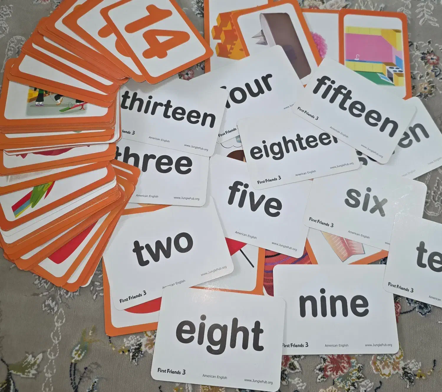 فلش کارت کتاب زبان فرست فرند 2 و 3|کتاب و مجله آموزشی|اصفهان, سرشبادران|دیوار