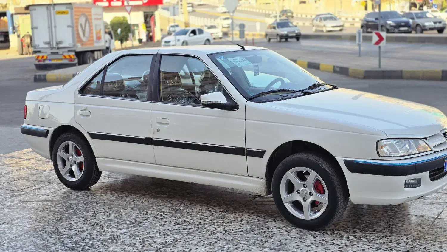 پژو پارس موتور جدید درحد خشک ۱۴۰۲|خودرو سواری و وانت|شیراز, محمدیه|دیوار