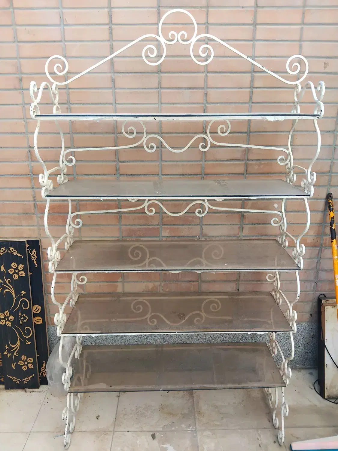 ویترین فرفورژه و شیشه پنج طبقه|بوفه، ویترین، کنسول|شاهین‌شهر, مسکن مهر|دیوار