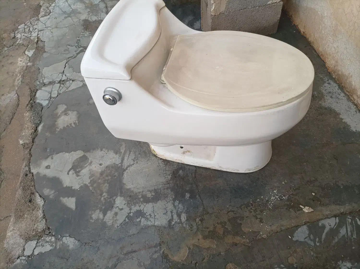 دسشویی فرنگی دسته دوم|لوازم سرویس بهداشتی|ایذه, |دیوار