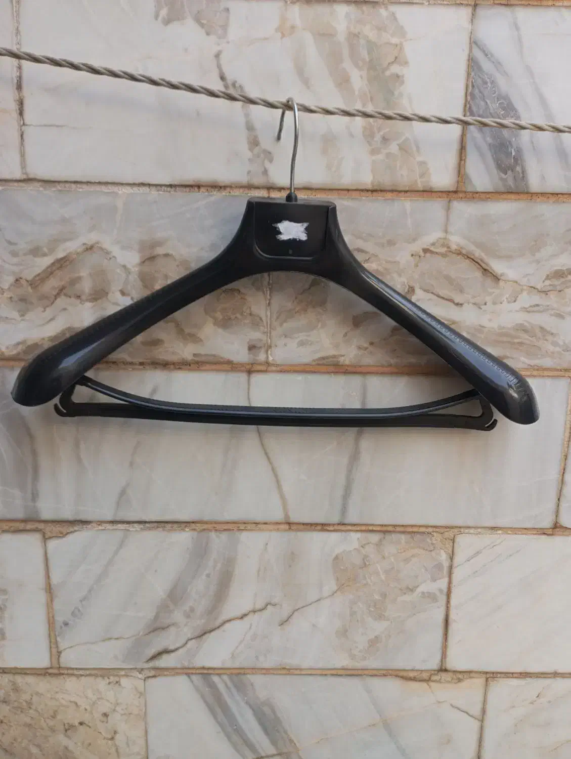 اویز|بندرخت و رختآویز|خوی, |دیوار