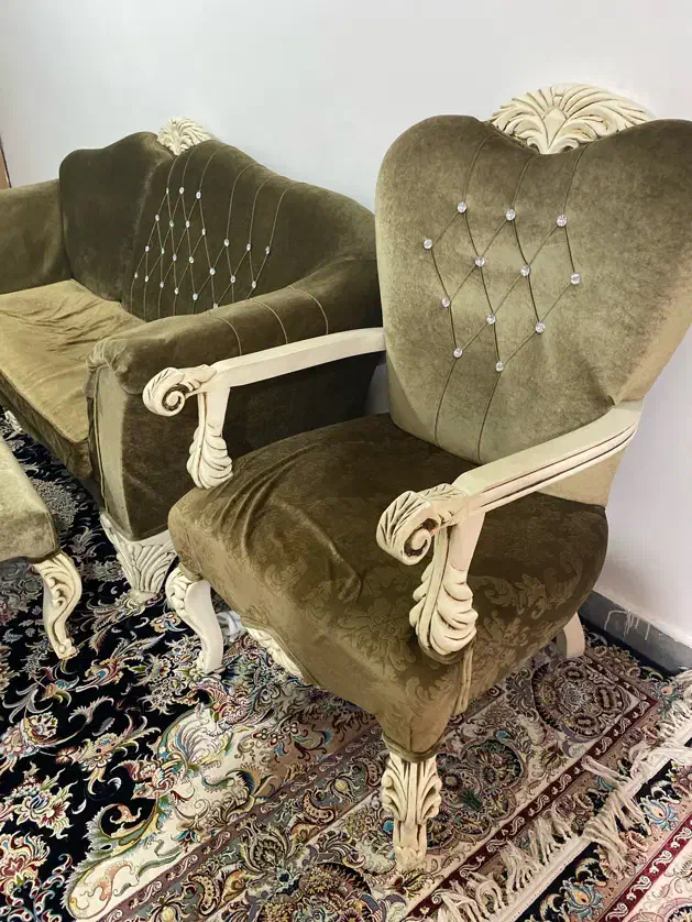 مبل کلاسیک هفت نفره|مبلمان خانگی و میز عسلی|آبیک, |دیوار