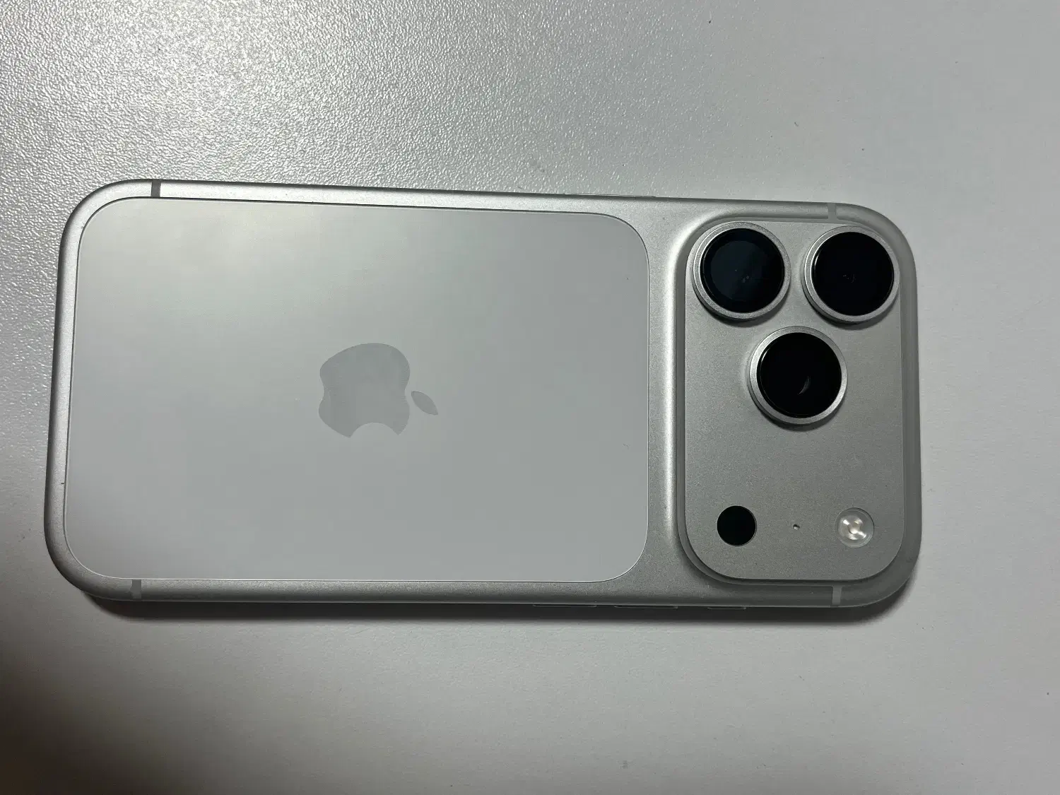 موبایل|موبایل|بابل, |دیوار