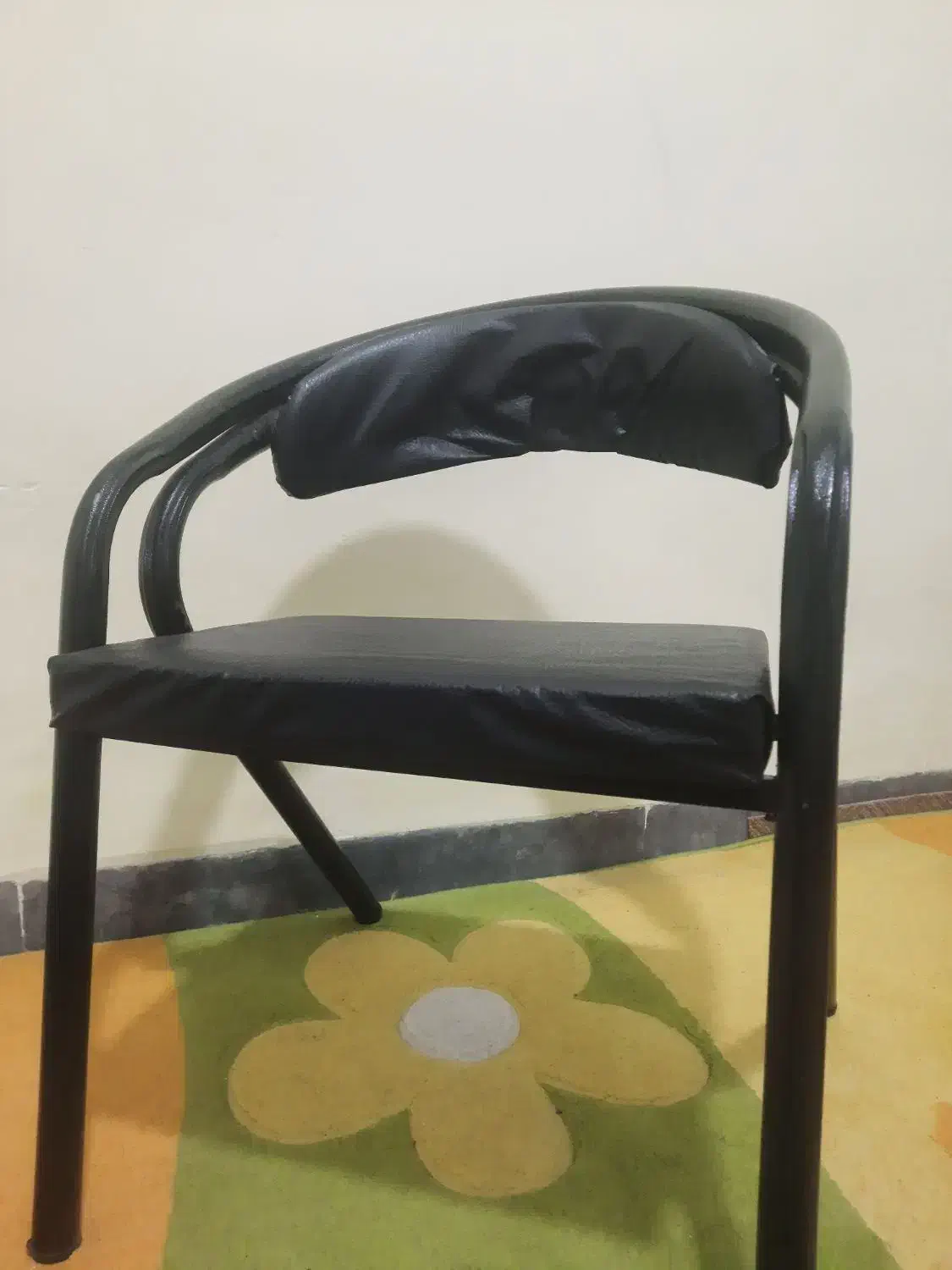 صندلی نو و سالم|دفتر کار|ایلام, |دیوار