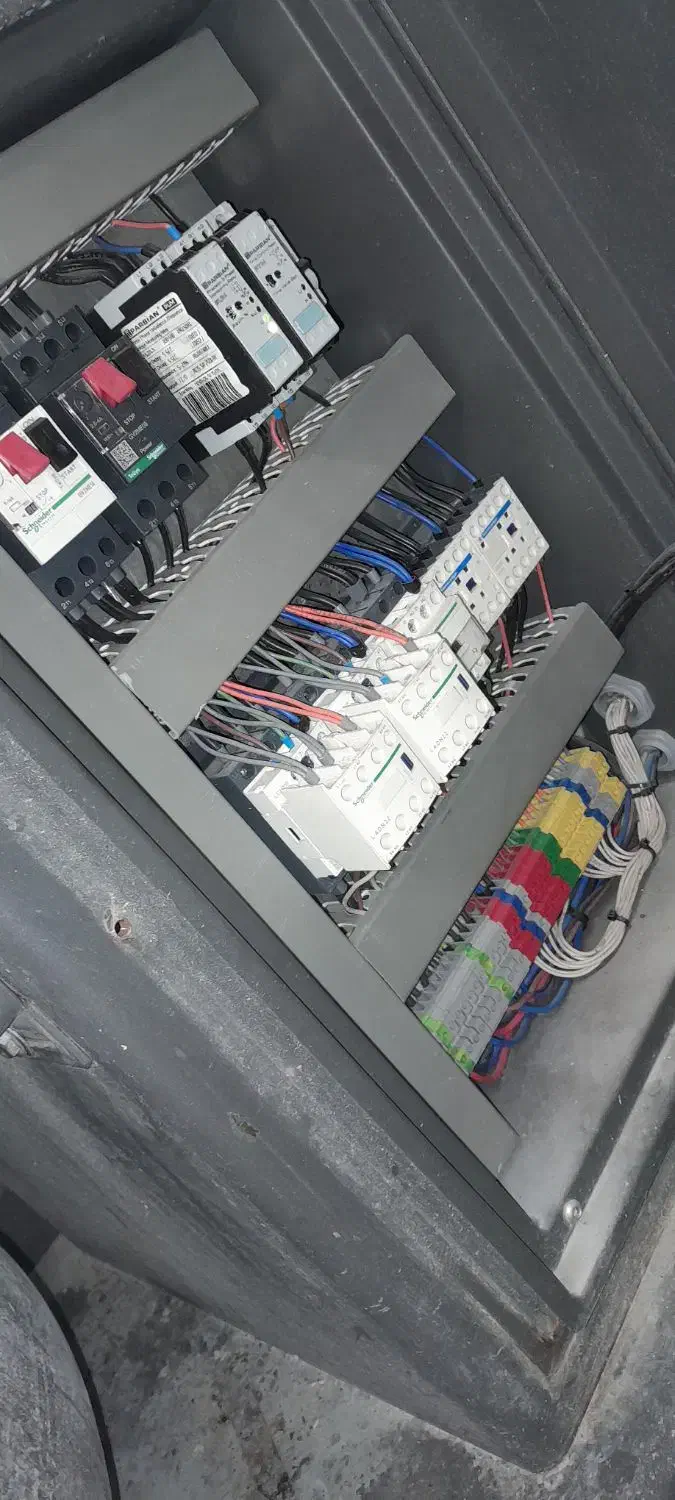 برقکاری عیب یابی رفع اتصالی برق تعمیر دستگاه|خدمات پیشه و مهارت|تهران, شهرک فرهنگیان|دیوار