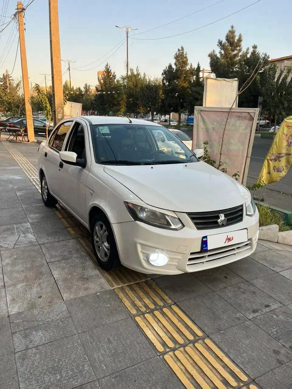 ساینا سفید مدل 99|خودرو سواری و وانت|بومهن, |دیوار