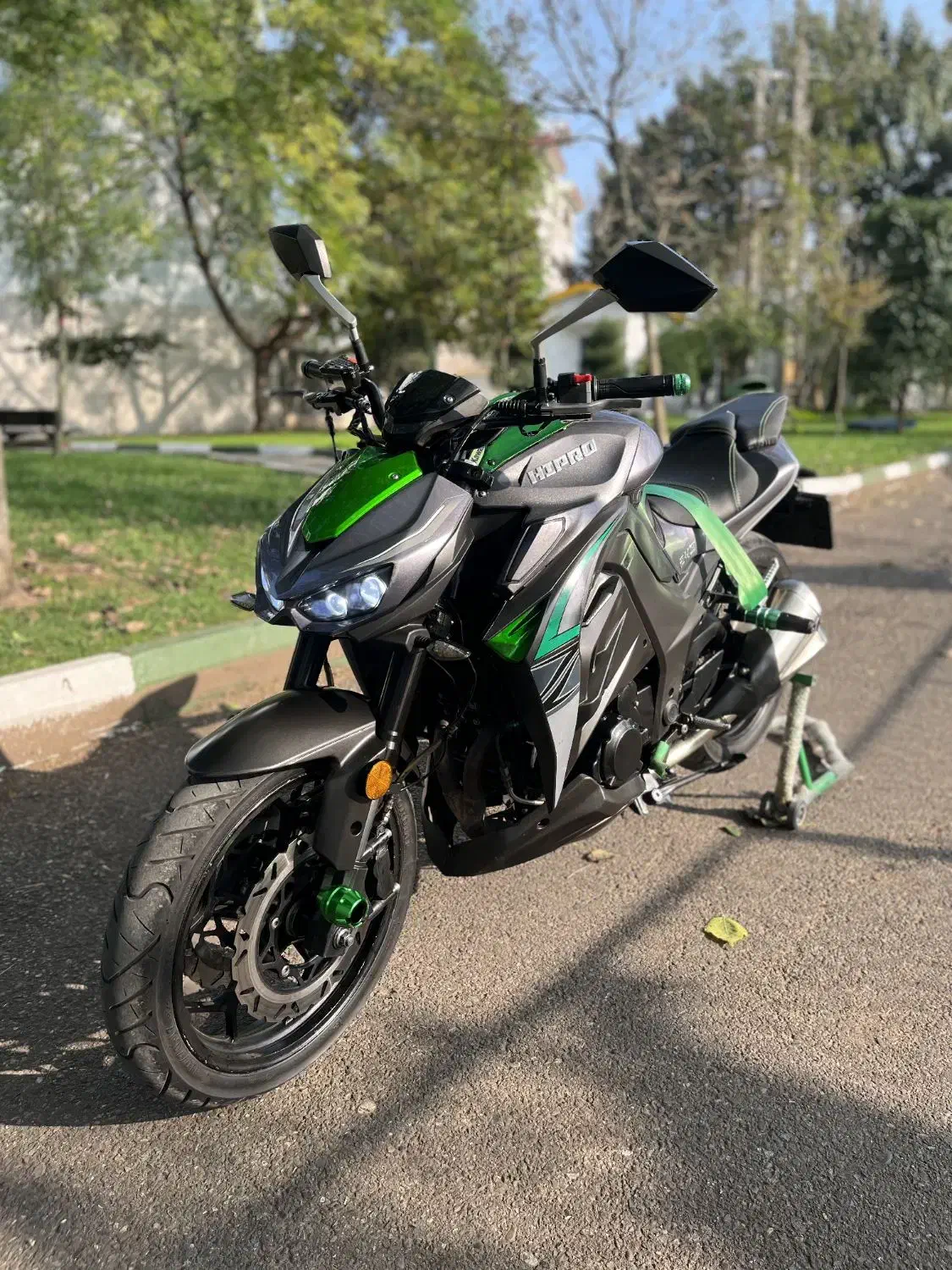 z1000|موتورسیکلت|رشت, رشتیان|دیوار