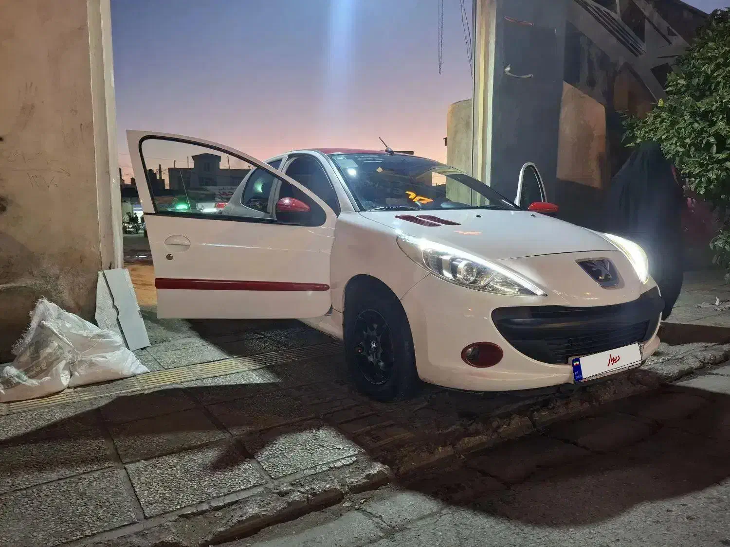 ۲۰۷ mc|خودرو سواری و وانت|شیراز, اصلاح‌نژاد|دیوار