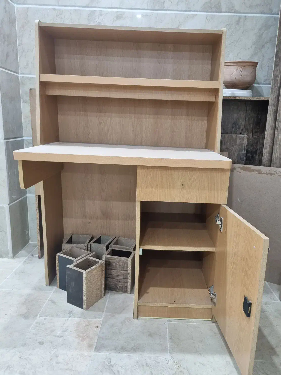 میز تحریر|میز تحریر و کامپیوتر|یزد, |دیوار