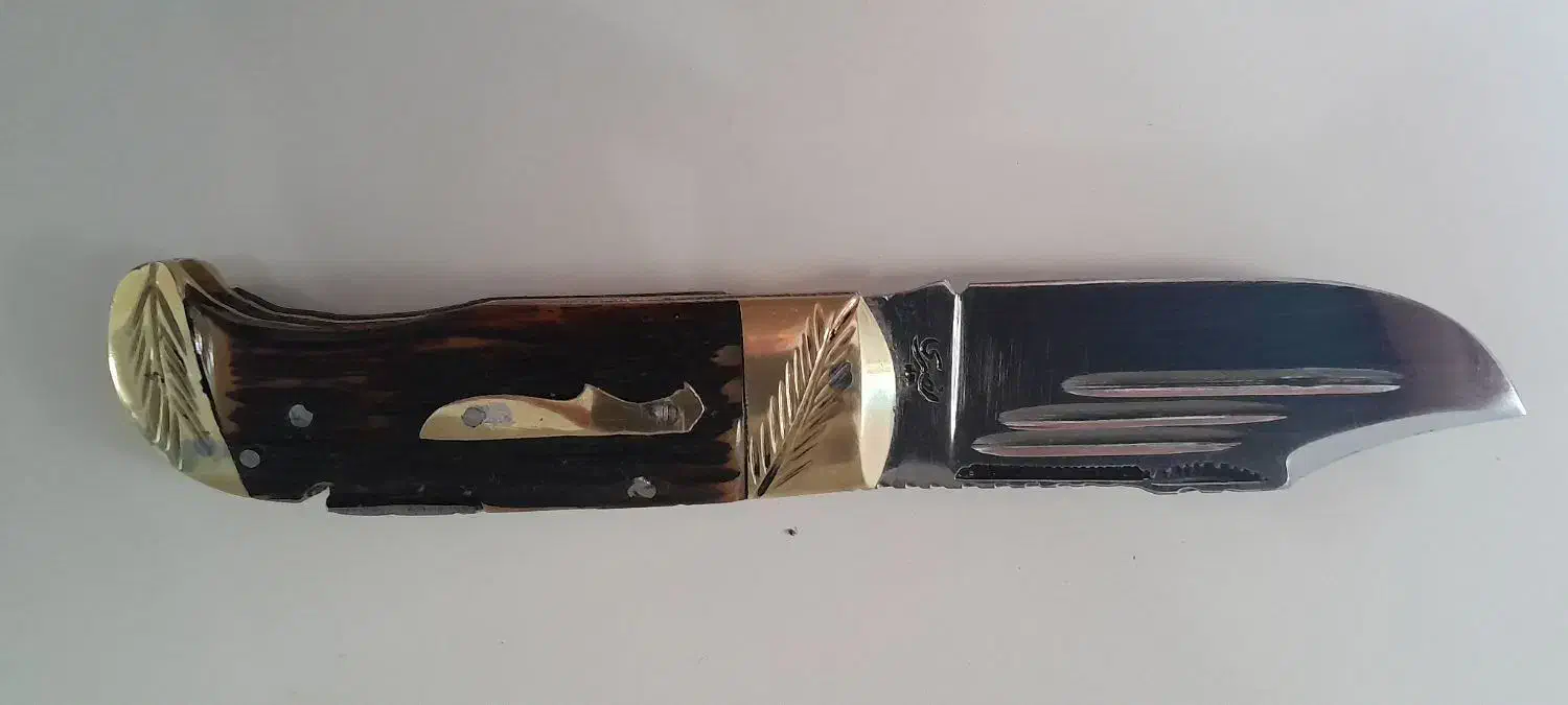 چاقو|کلکسیون اشیاء عتیقه|علی‌آباد کتول, |دیوار