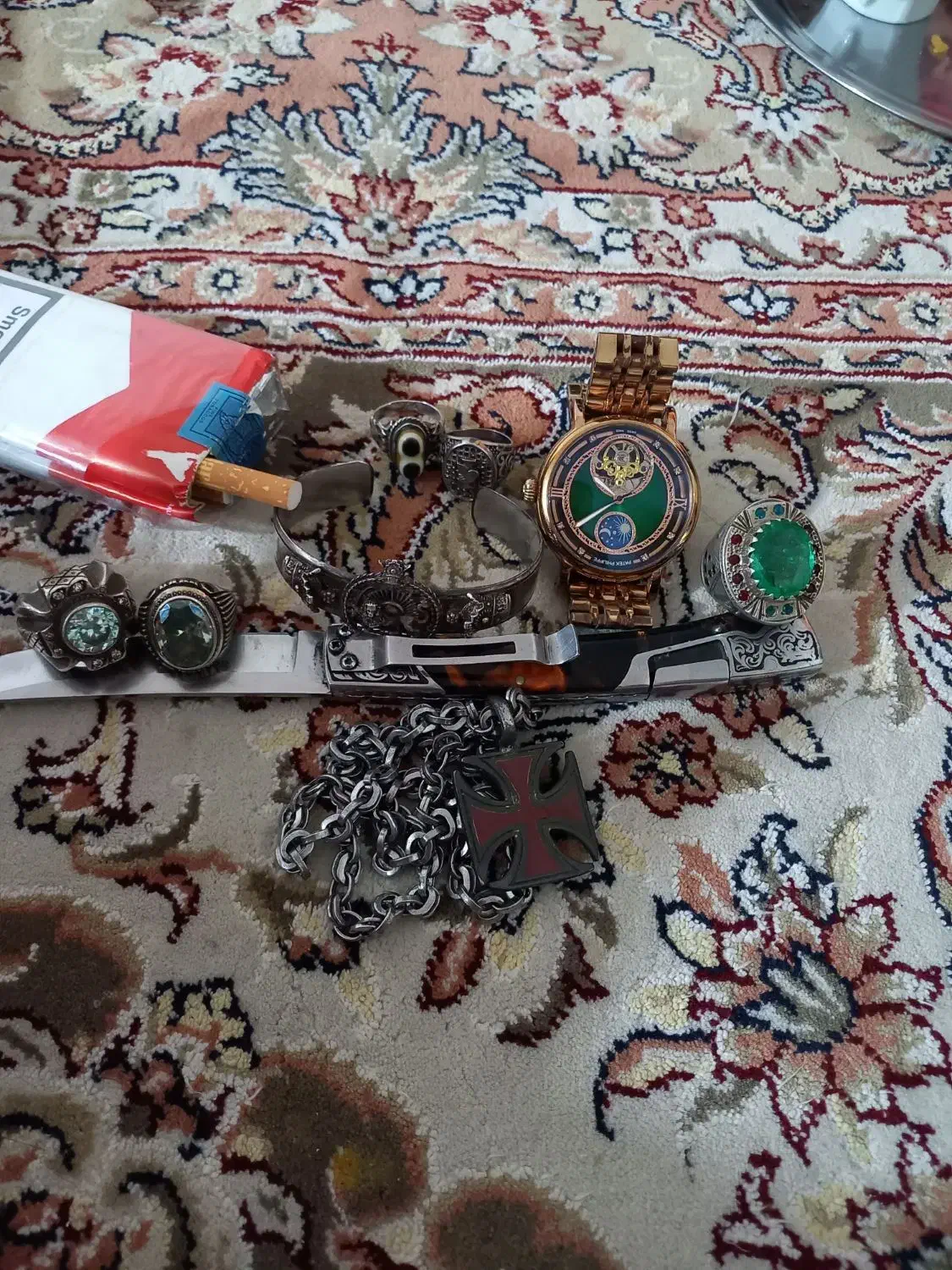 سیگارماربرواصلی سال تولید۱۳۵۱وصلیب ارتش آلمان|کلکسیون اشیاء عتیقه|رشت, پیرکلاچای|دیوار