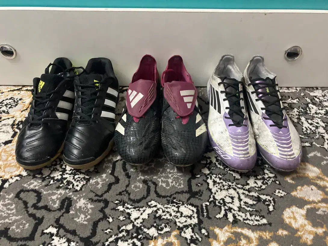 کفش فوتسال و سالن و فوتبال استوک چمن|کیف، کفش، کمربند|اصفهان, احمدآباد|دیوار