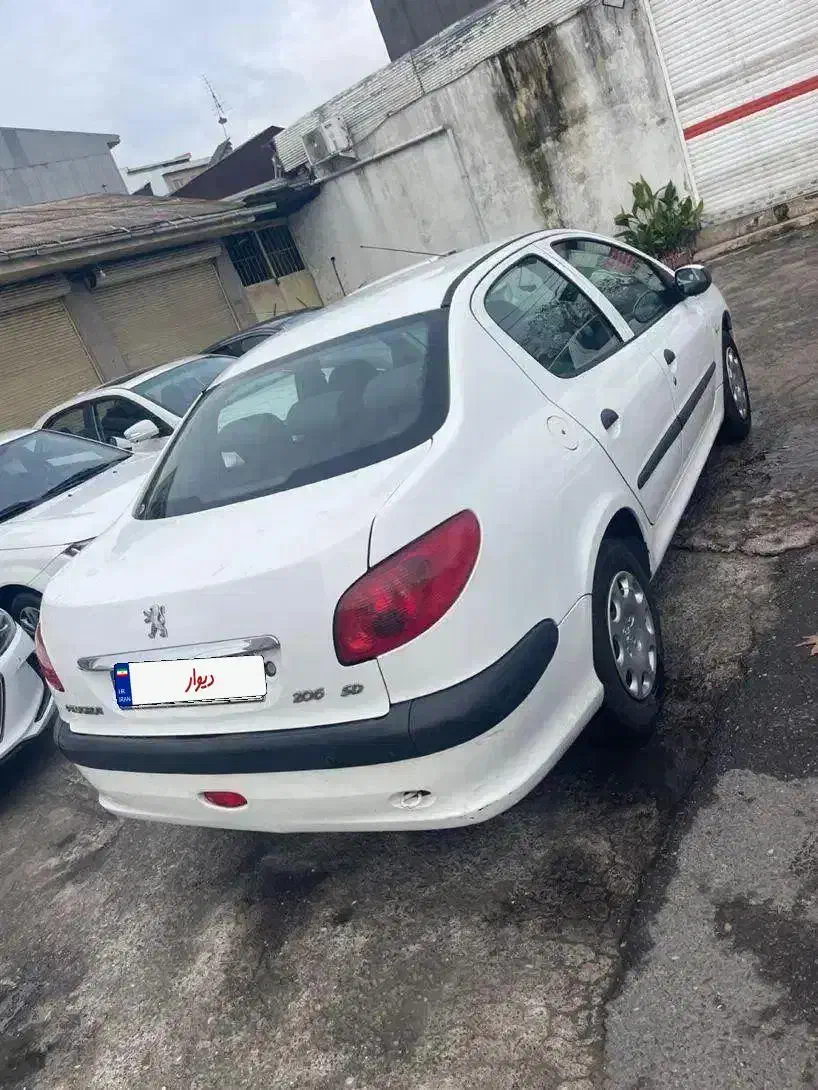 پژو ۲۰۶ صندوقدار v8 مدل ۱۳۹۶|خودرو سواری و وانت|رشت, فلسطین|دیوار