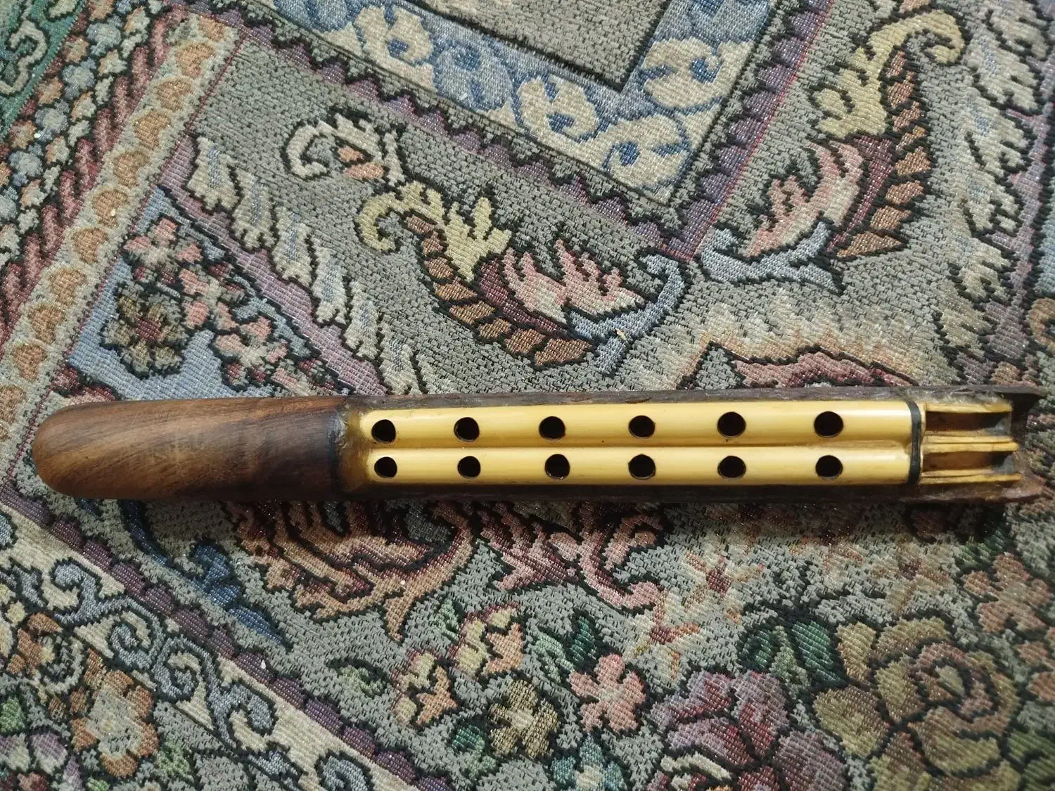 دسته ی نی همبان|سازهای بادی|بندر گناوه, |دیوار