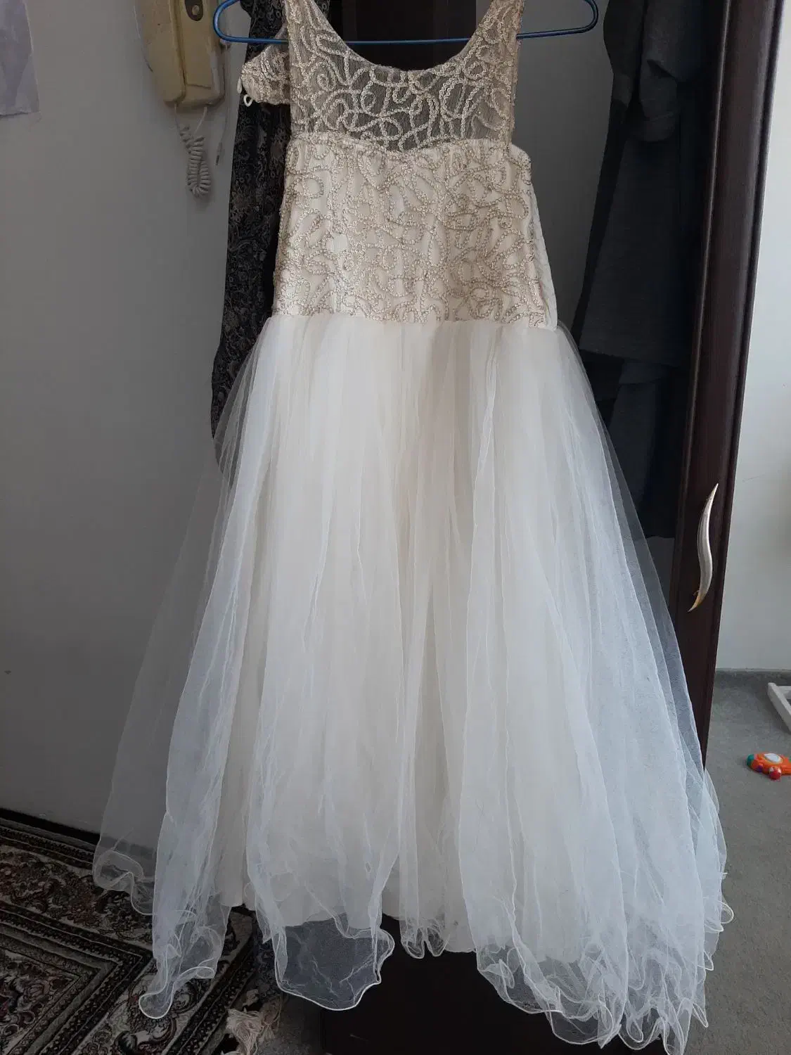 درحد نو هست|لباس|اسفراین, |دیوار