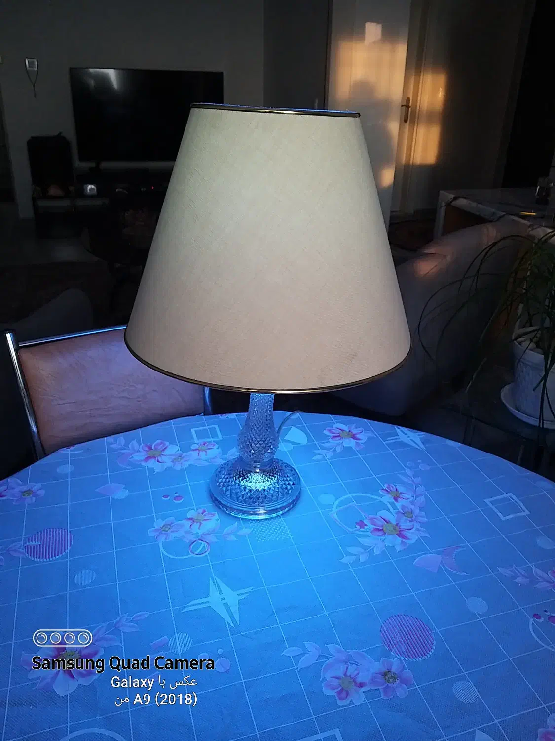 آباژور رو میزی پایه کریستالی|چراغ خواب و آباژور|پردیس, فاز ۱۱|دیوار