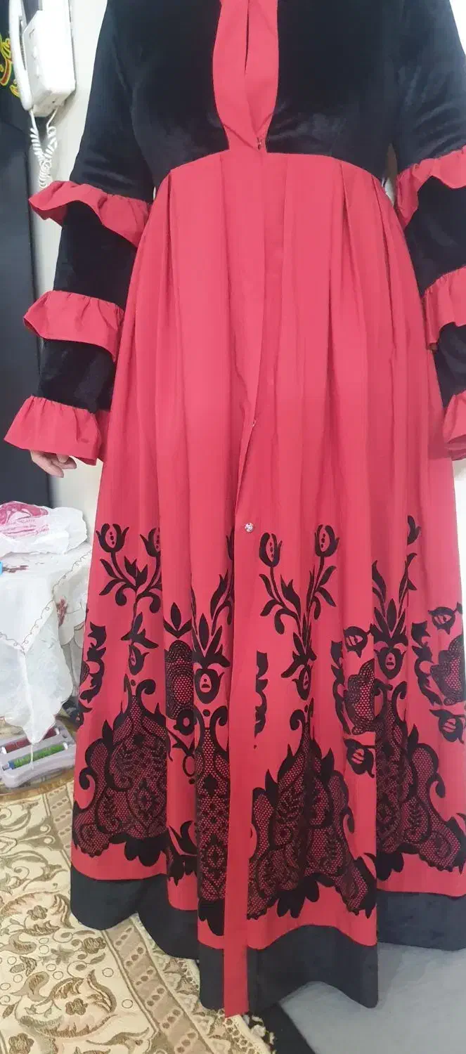 مانتو مجلسی|لباس|قرچک, میرزائی شمالی|دیوار