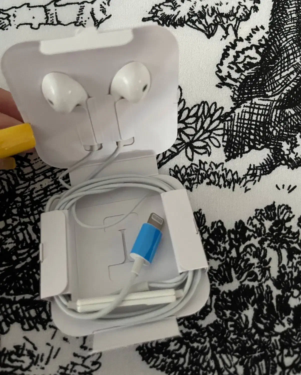 هندسفری آیفون سیمی مدل ایرپاد نو تعداد محدود|لوازم جانبی موبایل و تبلت|تبریز, |دیوار