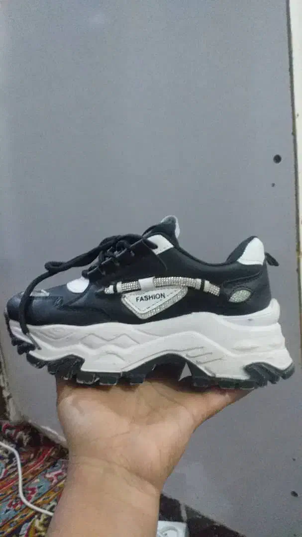 کفش اسپرت|کیف، کفش، کمربند|اهواز, کوی علوی|دیوار