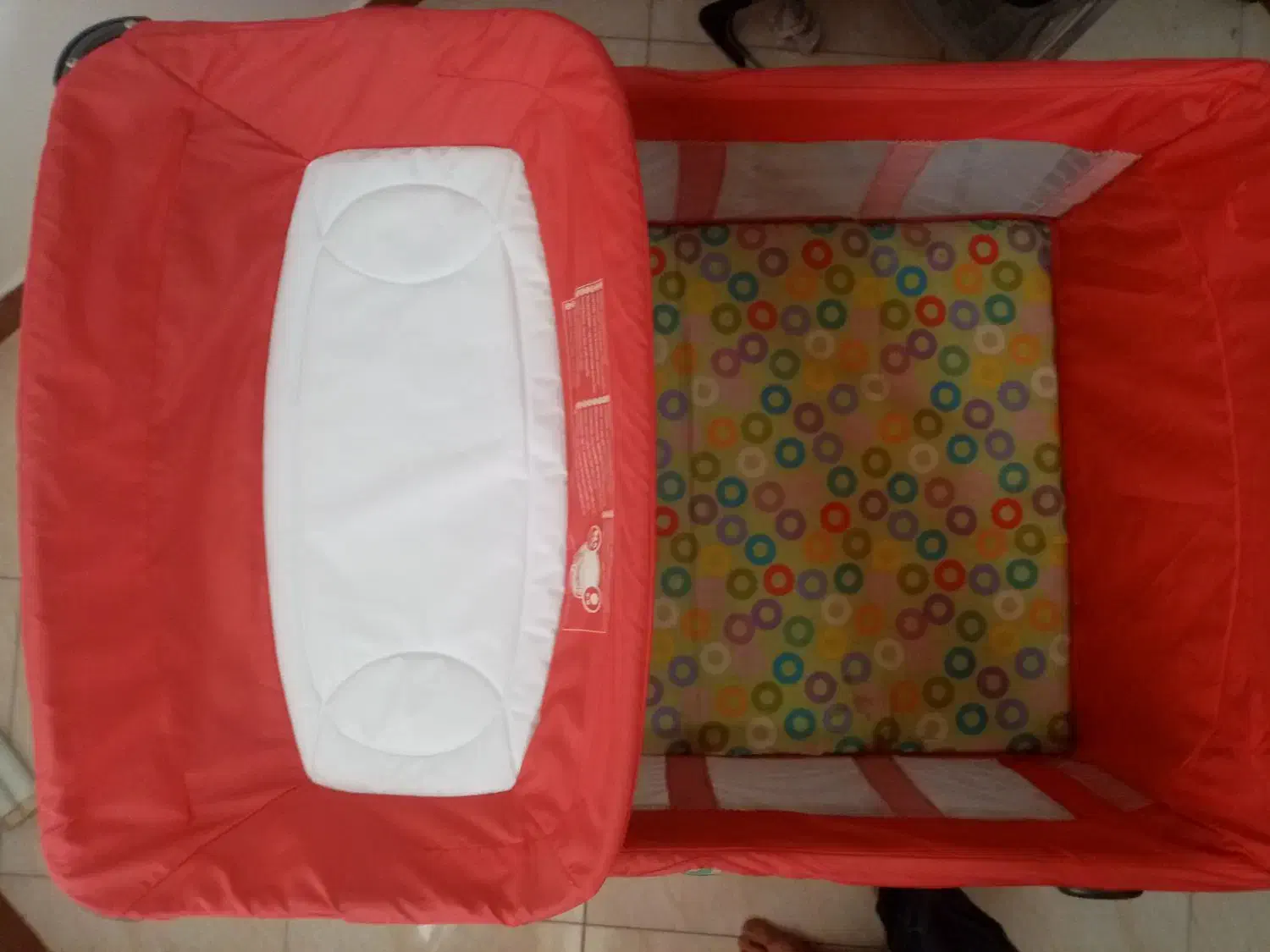 تخت نوزاد|تخت و صندلی بچه|رشت, فلسطین|دیوار