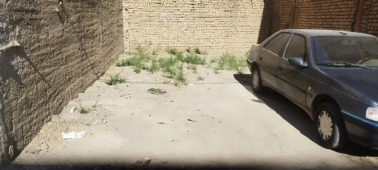 زمین قلفتی با جواز ساخت ( فروش یا معاوضه با ملک )|فروش زمین و ملک کلنگی|ری, امین آباد|دیوار