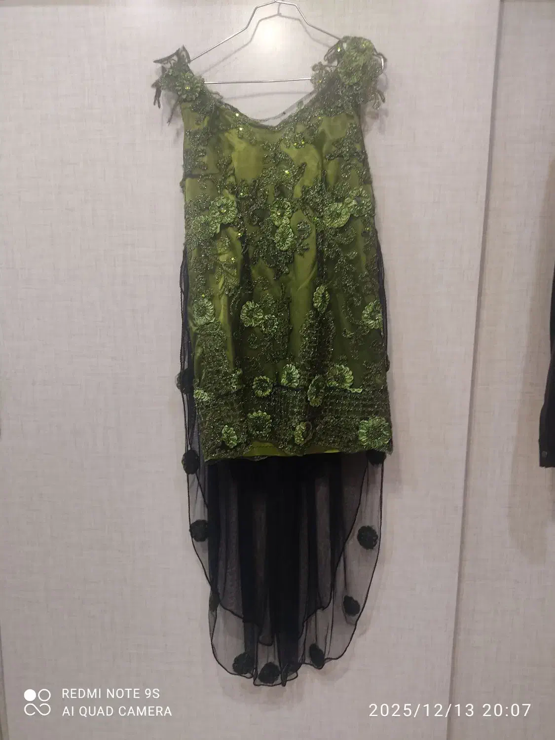 فروش تعدادی لباس مجلسی|لباس|لاهیجان, کوی خزر|دیوار