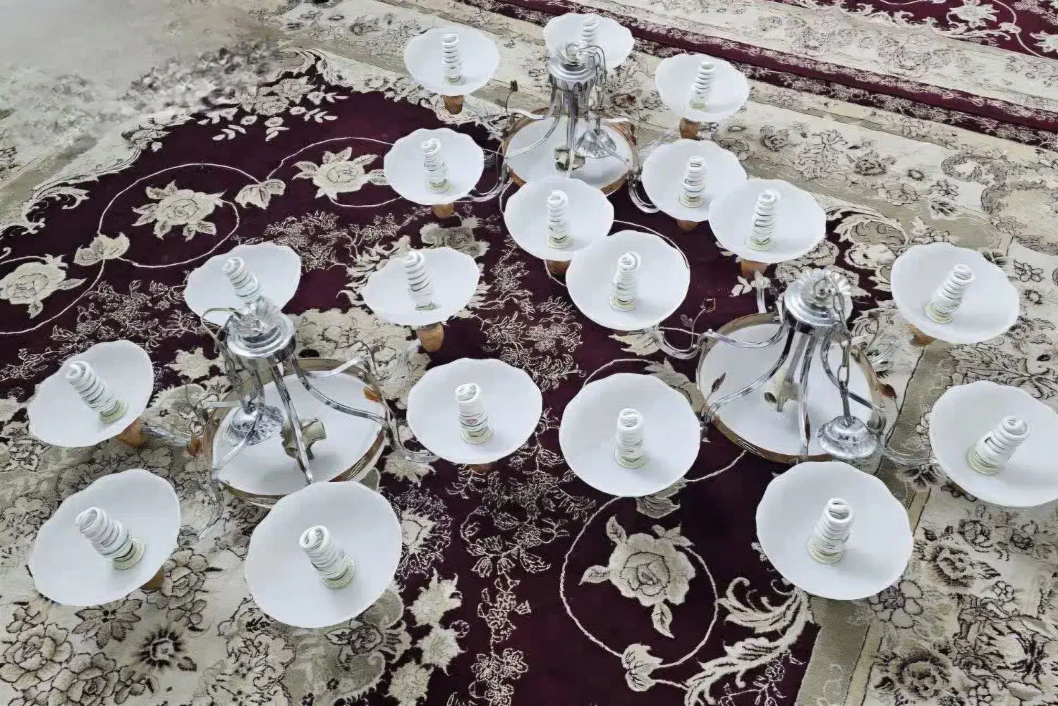 لوستر|لوستر و چراغ آویز|مشهد, گلبرگ|دیوار