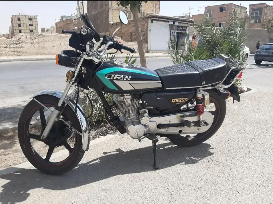 هندا لیفان200|موتورسیکلت|اصفهان, درب کوشک|دیوار