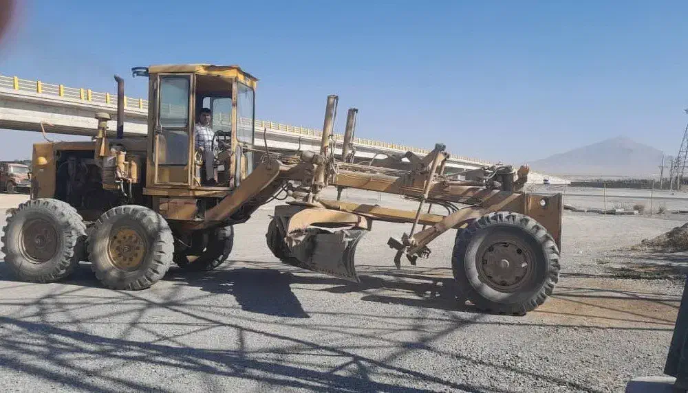 فروش 2 دستگاه گریدر کوماتسو 705R2|خودرو سنگین|تهران, عباسآباد|دیوار