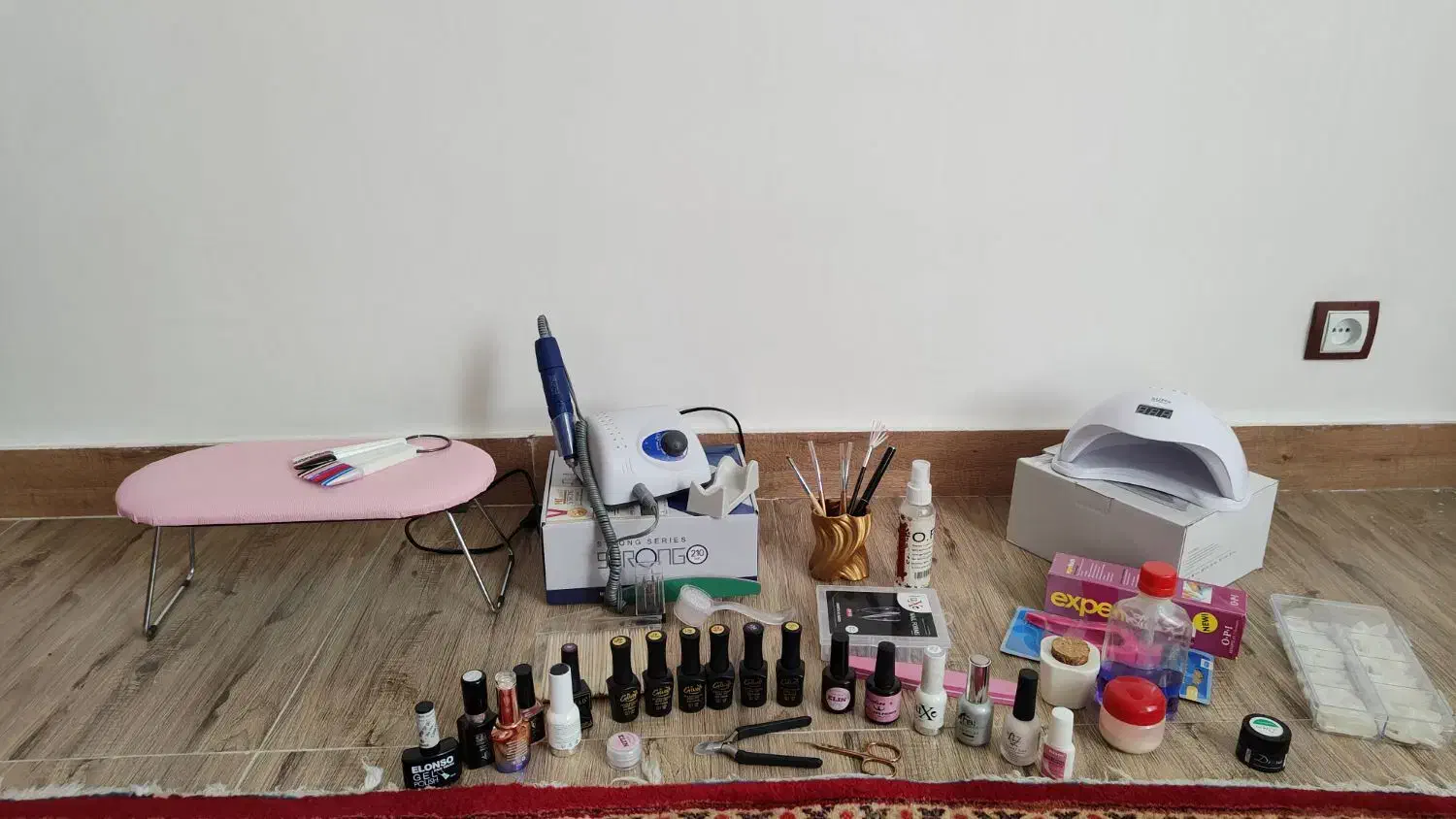 لوازم کاشت ناخن|آرایشی، بهداشتی، درمانی|بناب, |دیوار