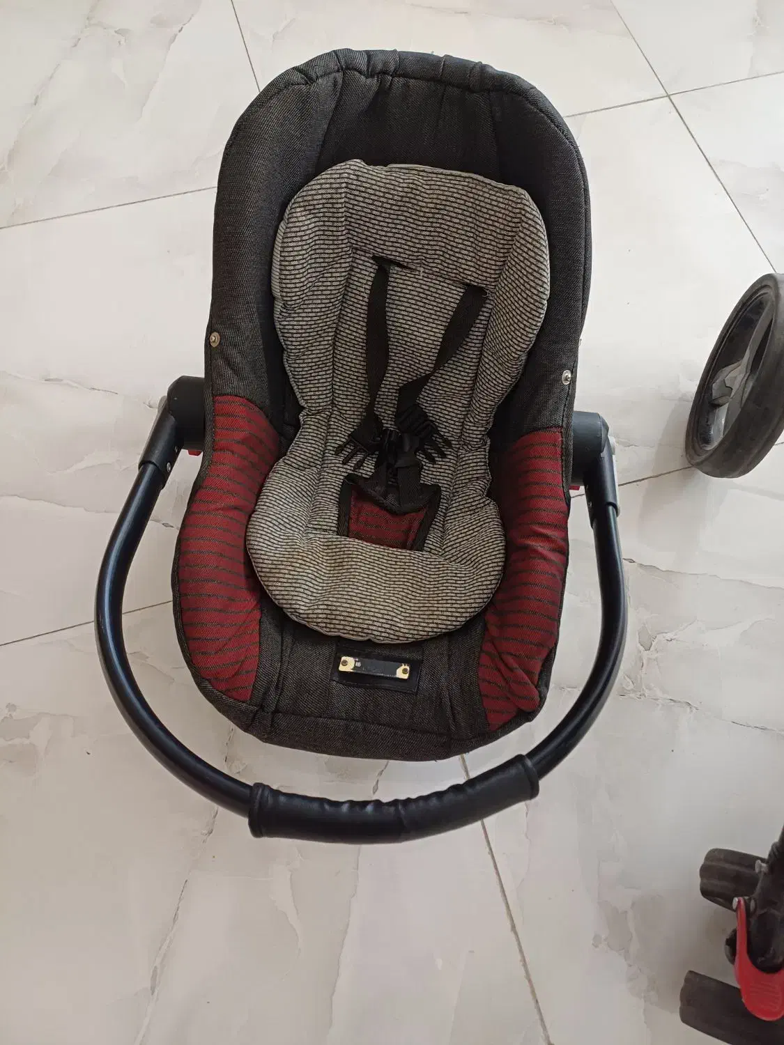 وسایل کودک|اسباب و اثاث بچه|کرج, ساسانی (قلمستان)|دیوار