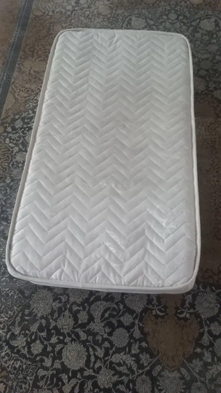 تشک نوزاد تا۷سالم میشه|تشک تختخواب|ارومیه, |دیوار