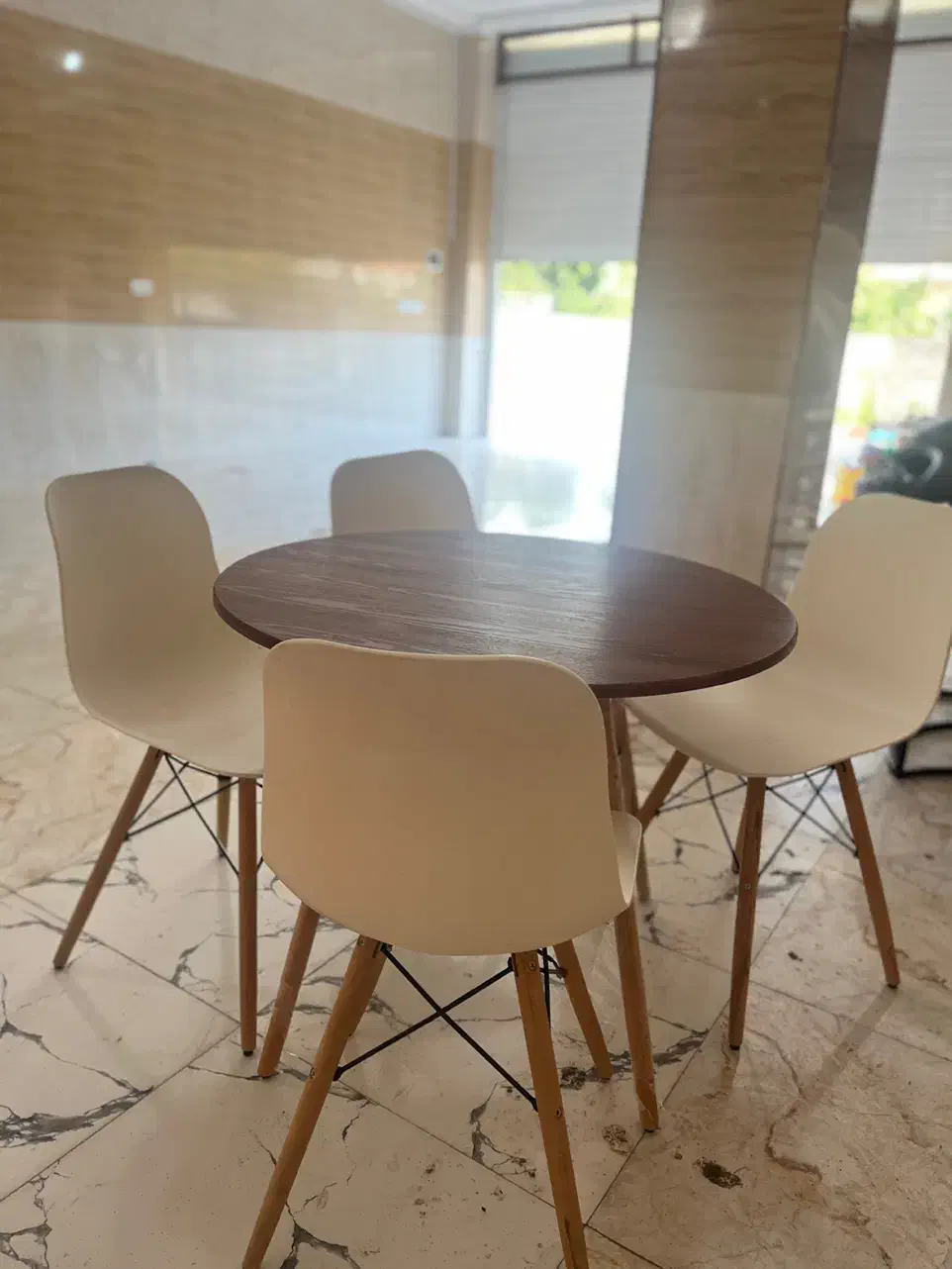 میزغذاخوری|میز و صندلی غذاخوری|تالش, هشتپر|دیوار