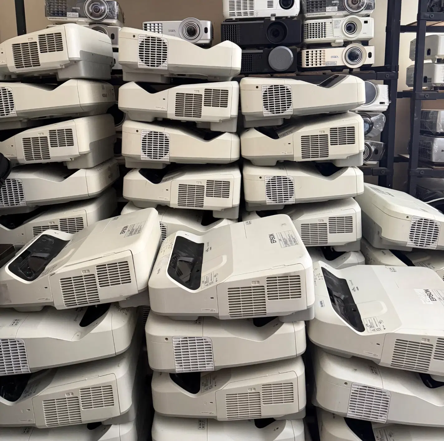 اپسون EB-685W فاصله نزدیک قیمت عمده و همکاری|تلویزیون و پروژکتور|تهران, دکتر هوشیار|دیوار