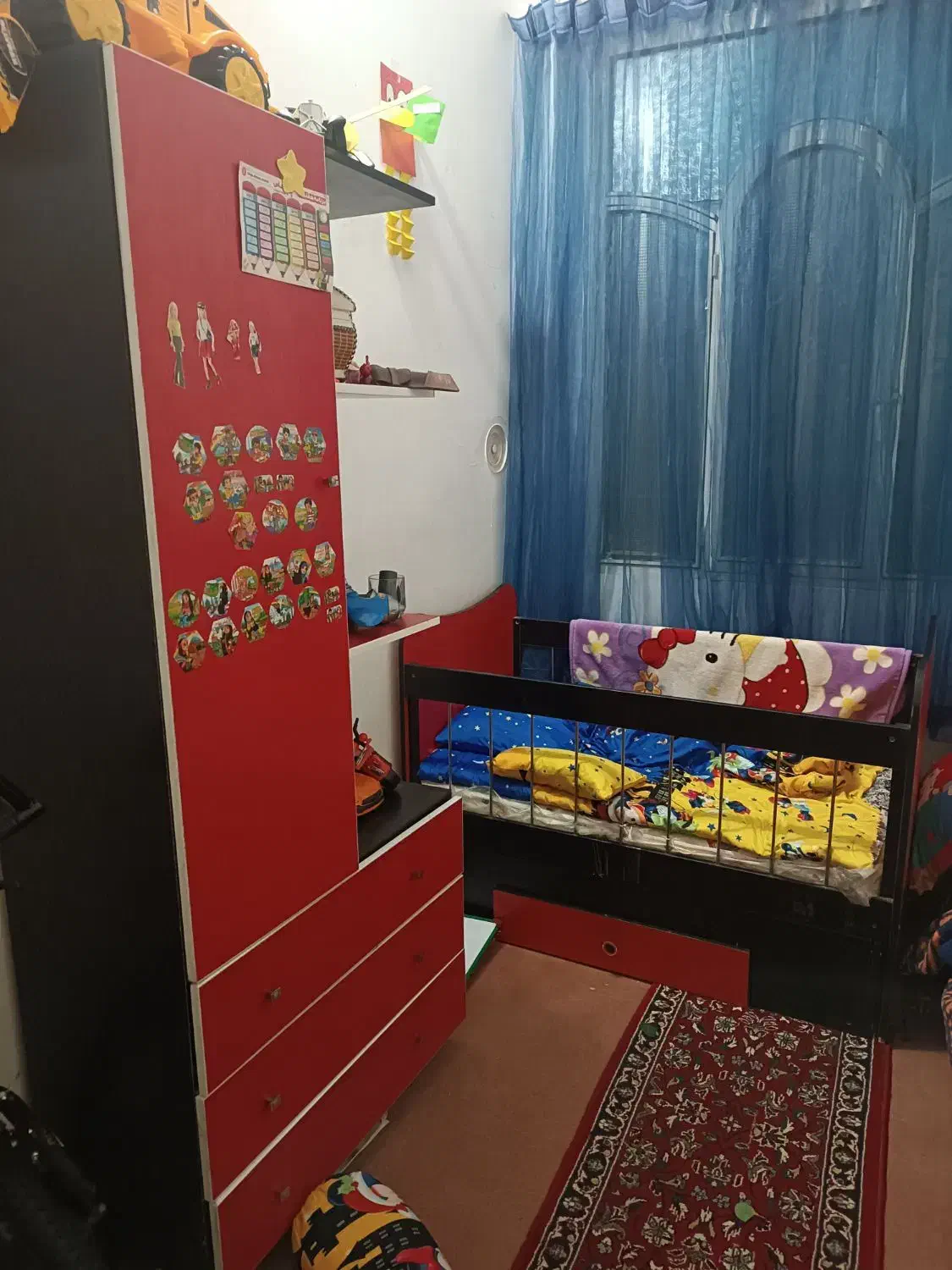 تخت و کمد کودک تا هفت سال|تخت و سرویس خواب|نظرآباد, رسالت|دیوار