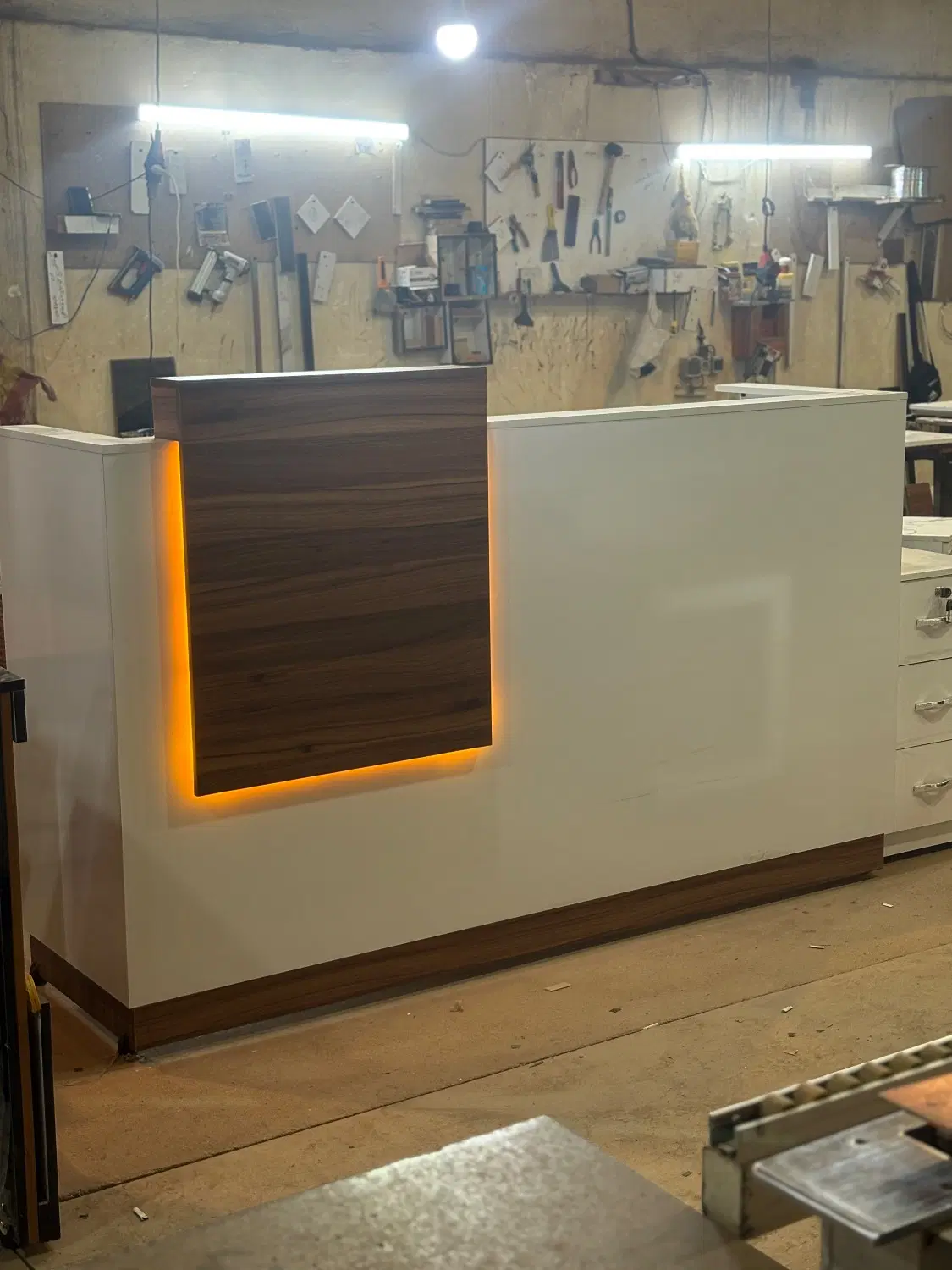 میز منشی ال کانتر فایل هایگلس براق u90907|مبلمان اداری|تهران, پاسداران|دیوار