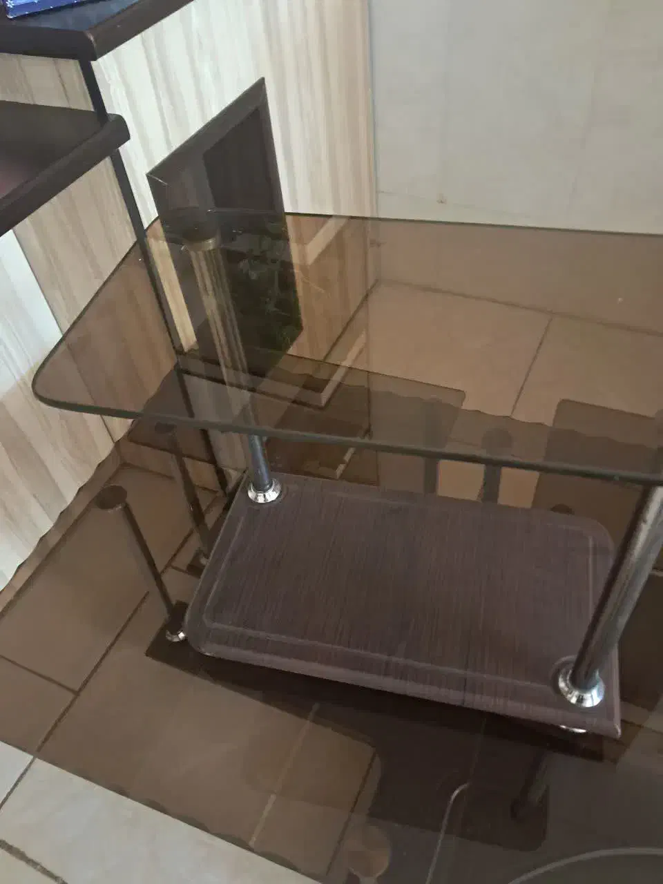 میز شیشه ای جلو مبلی|مبلمان خانگی و میز عسلی|برخوار, |دیوار