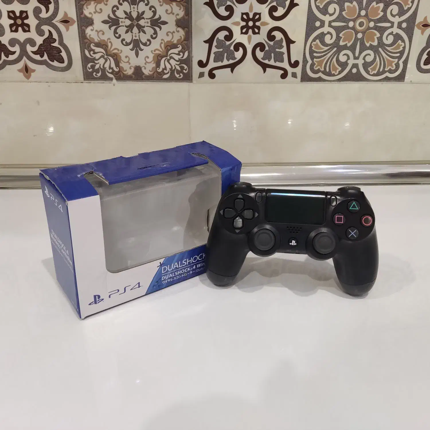دسته ps4 تمیز با جعبه سونی|کنسول، بازی ویدئویی و آنلاین|ساری, |دیوار
