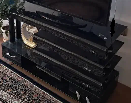 فروش مبلمان ۸ نفره،میز تلویزیون و ویترین.|میز تلویزیون|شهرکرد, |دیوار