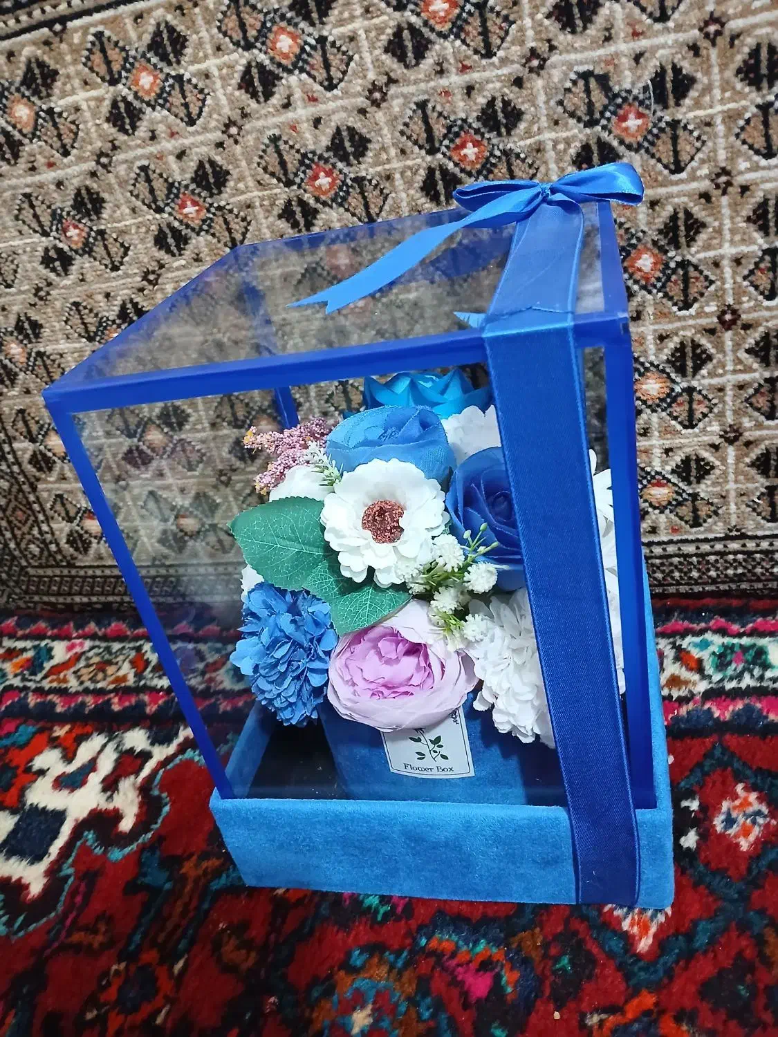 دسته گل دارای باکس|گل مصنوعی|همدان, |دیوار